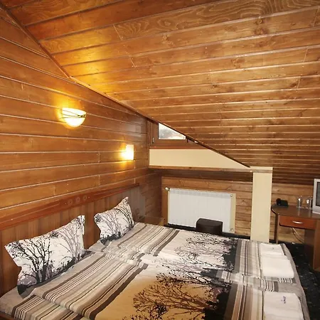 Kap House Family 3* בנסקו