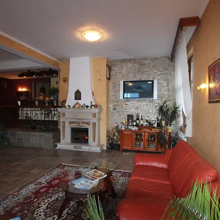 Kap House Family בנסקו