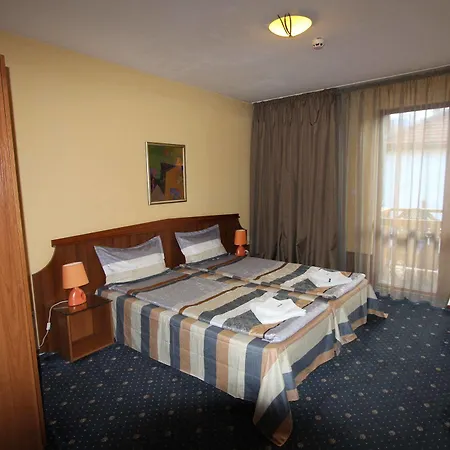 Kap House Family מלון