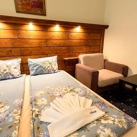 Kap House Family Hotell 3*