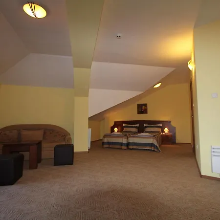 Kap House Family Hotel 3*