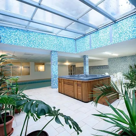 Kap House Family Hotel